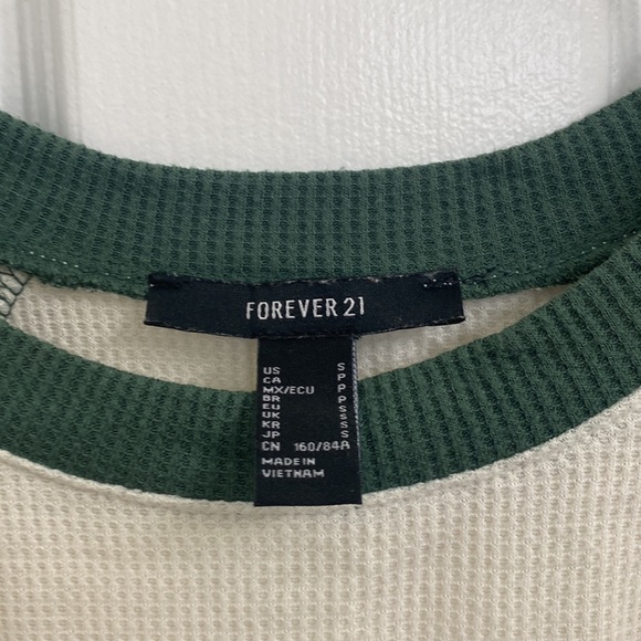 Textured Colorblock Top - Picture 2 of 3